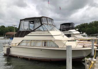 33' Carver Mariner